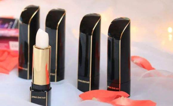 潤(rùn)唇膏在使用中最易發(fā)生得就是易折斷，那么，潤(rùn)唇膏的折斷力怎么檢測(cè)呢--濟(jì)南賽成儀器